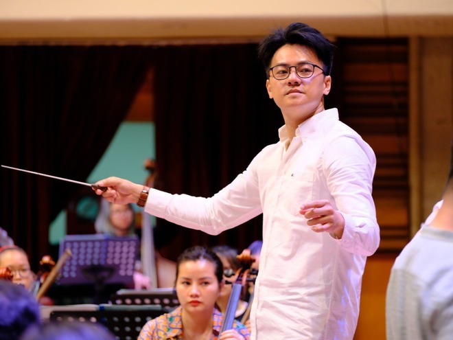 Soi ra chi tiết chồng sắp cưới của Thanh Hằng đem cả dàn giao hưởng đi hỗ trợ vợ tại The New Mentor-7