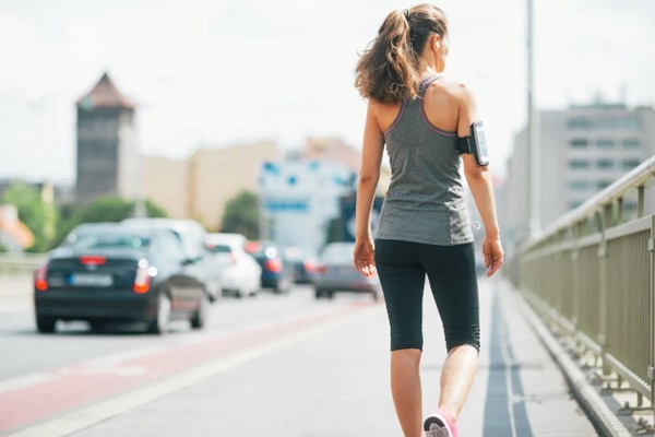 Chuyên gia tim mạch nổi tiếng: Đi bộ là liều thuốc” kéo dài tuổi thọ nhưng nhiều người mắc phải 4 sai lầm chí mạng”-2