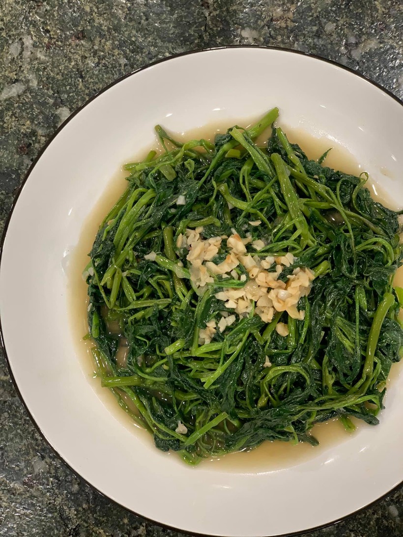 Bí kíp xào rau muống giòn tan, xanh mướt-5