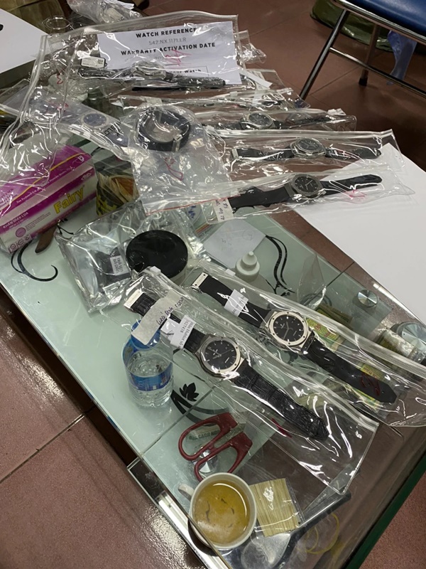 Hà Nội: Tạm giữ 37 đồng hồ hàng hiệu có giá trị hàng tỷ đồng-1