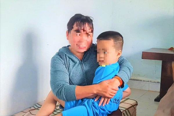 Thông báo đến 21 xã, phường, nhưng người thân bé trai bị bỏ rơi vẫn bặt vô âm tín-1
