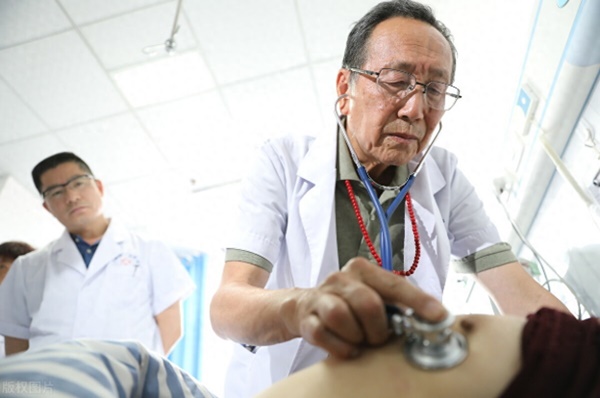 Đi bộ 10.000 bước/ngày trong 17 năm, cơ thể của giáo sư U80 thay đổi vượt mong đợi: Có 3 bí quyết vàng cần ‘nằm lòng’-1