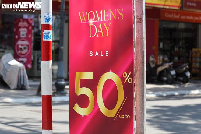 Thời trang, mỹ phẩm đua nhau giảm giá sập sàn chúc mừng ngày 20/10-1