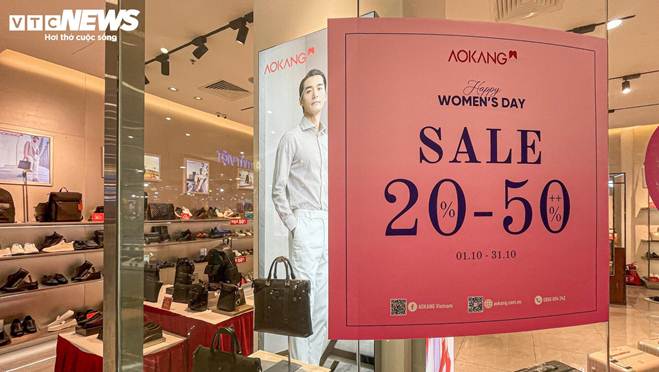 Thời trang, mỹ phẩm đua nhau giảm giá sập sàn chúc mừng ngày 20/10-12