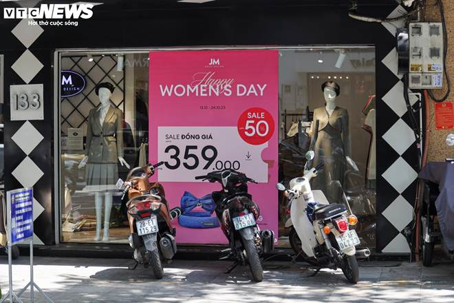 Thời trang, mỹ phẩm đua nhau giảm giá sập sàn chúc mừng ngày 20/10-4