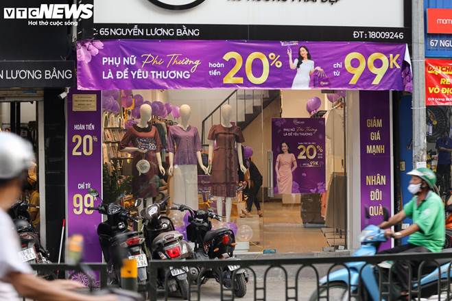 Thời trang, mỹ phẩm đua nhau giảm giá sập sàn chúc mừng ngày 20/10-5