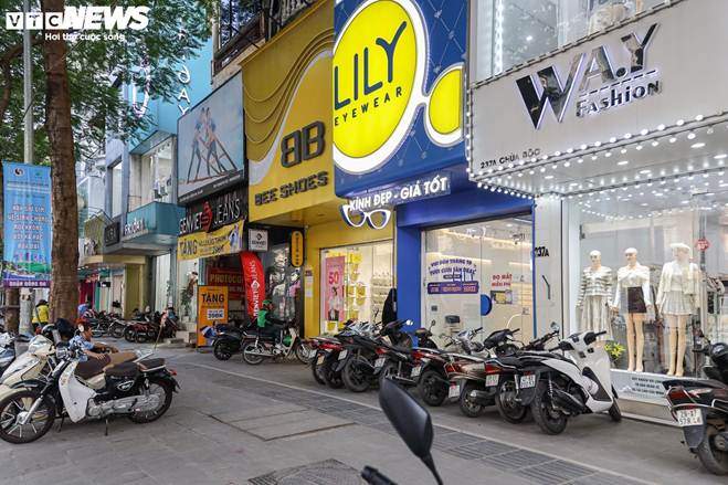 Thời trang, mỹ phẩm đua nhau giảm giá sập sàn chúc mừng ngày 20/10-6