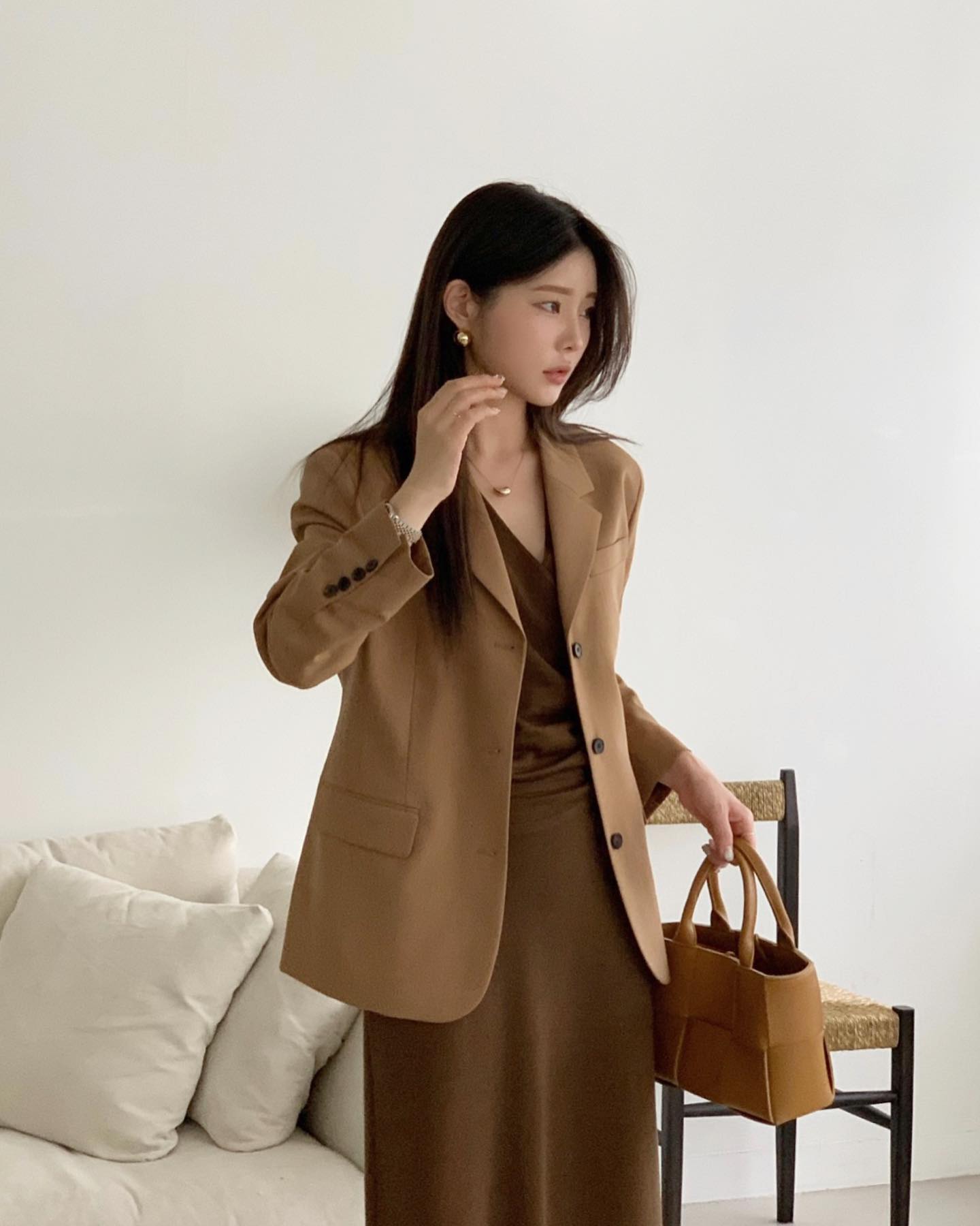 10 cách diện áo blazer sang trọng đi dự đám cưới-5