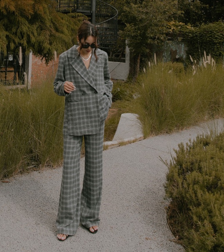 10 cách diện áo blazer sang trọng đi dự đám cưới-9