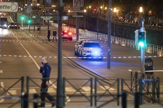 Nổ súng khiến 2 người thiệt mạng tại Brussels, nghi phạm bỏ trốn