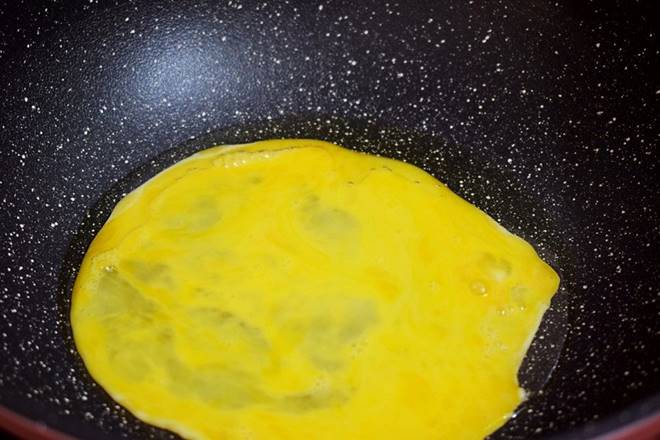 Loại rau có vitamin K gấp 60 lần trứng vịt, đem xào kiểu này dinh dưỡng tăng nhiều lần-3