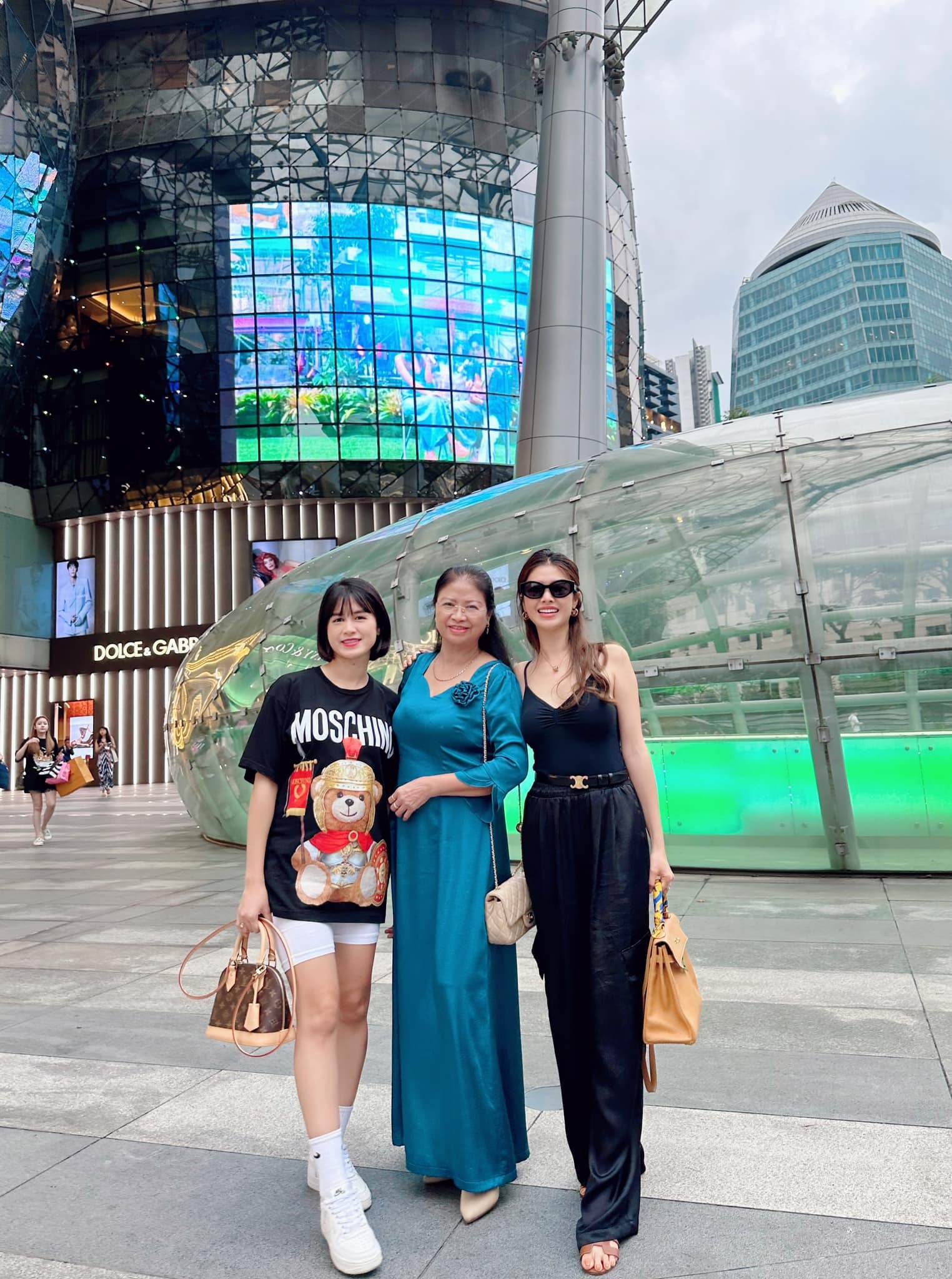 Mẹ ruột và mẹ vợ đều ung thư, con rể nổi tiếng làm 1 việc trước thềm 20/10-1