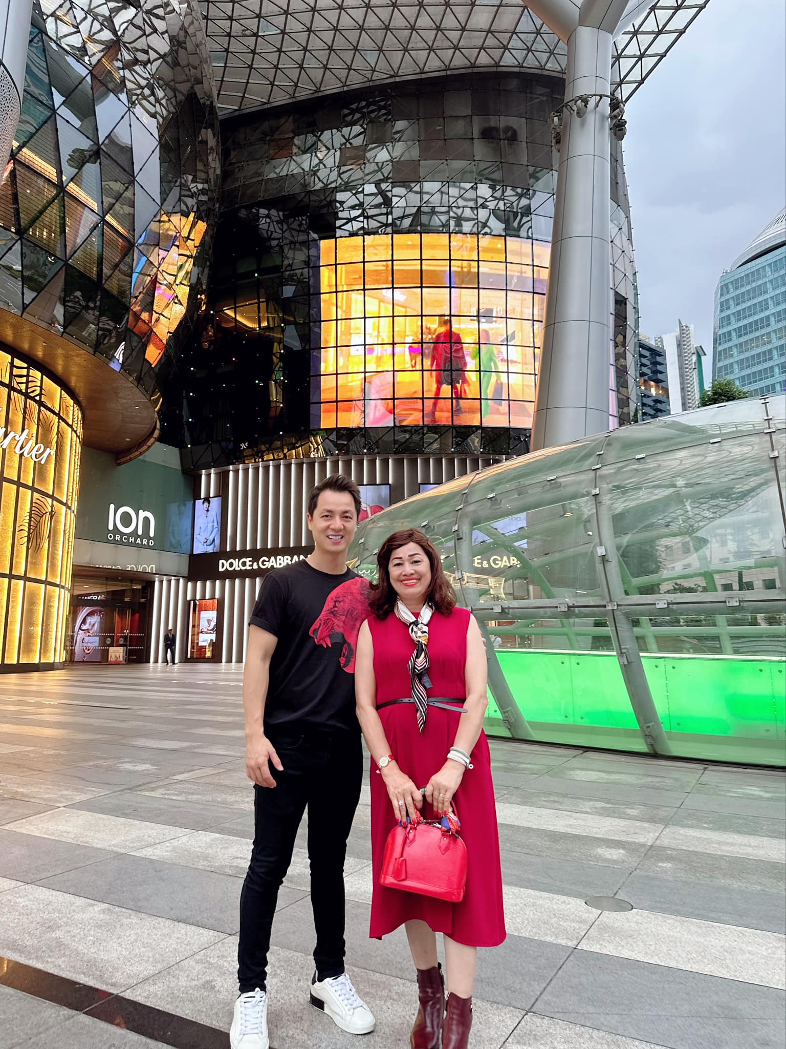 Mẹ ruột và mẹ vợ đều ung thư, con rể nổi tiếng làm 1 việc trước thềm 20/10-2