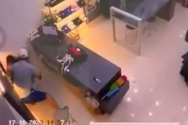 Ấm ức vì không đòi lại được 500 nghìn đồng, dùng lá ngón đầu độc cả nhà bạn-4