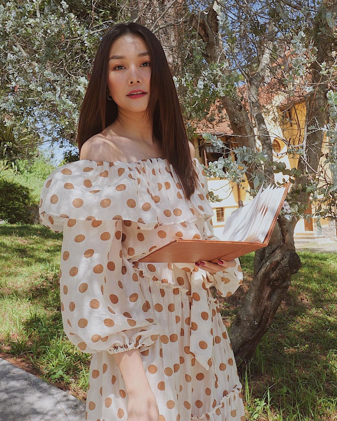 Nhờ style sành điệu trẻ trung, Thanh Hằng khiến người ta quên luôn ý thức về tuổi tác của mình-6