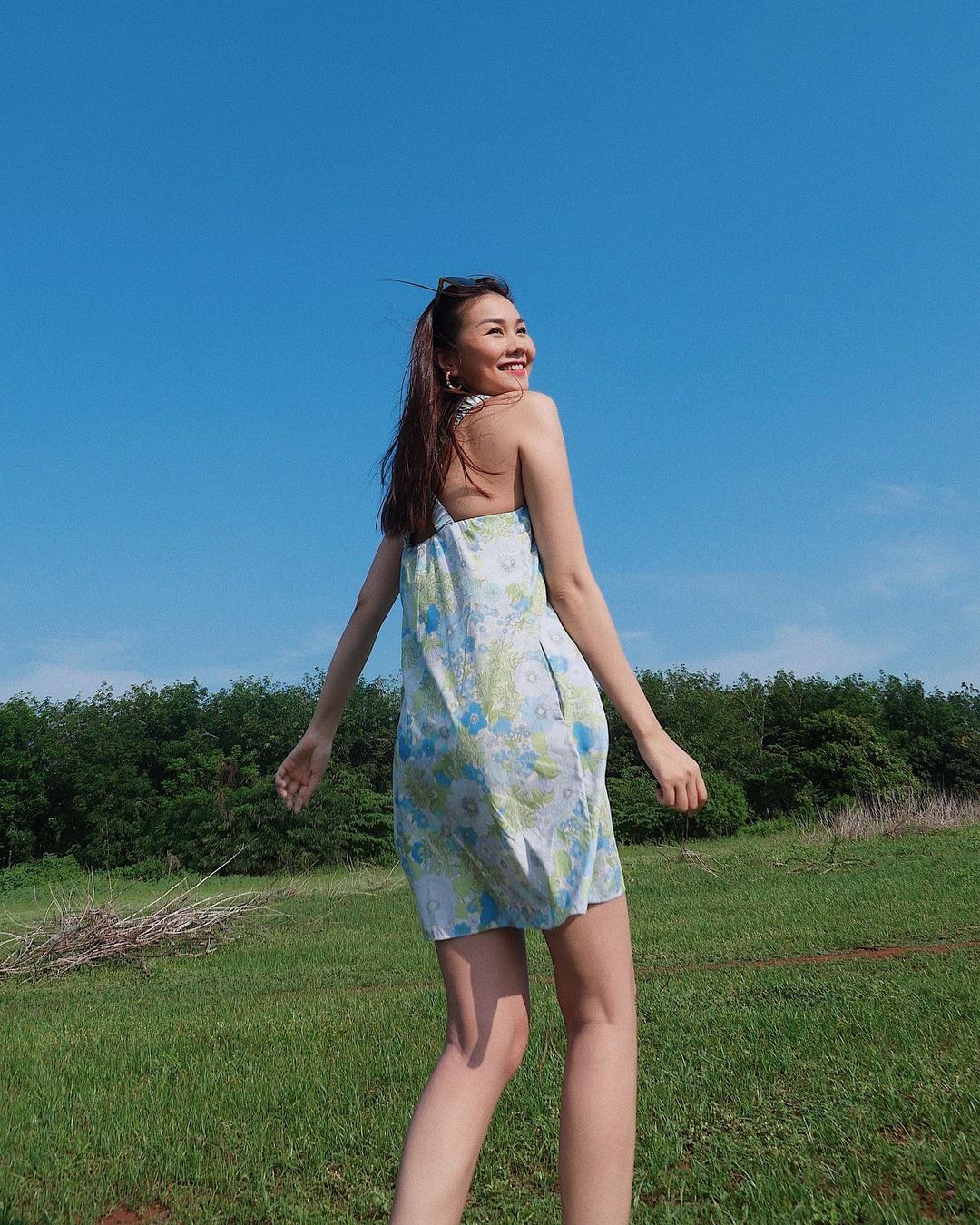 Nhờ style sành điệu trẻ trung, Thanh Hằng khiến người ta quên luôn ý thức về tuổi tác của mình-7