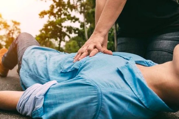 Người đàn ông 30 tuổi đột tử khi đang chạy bộ: BS cảnh báo thói quen tập luyện nguy hiểm-1