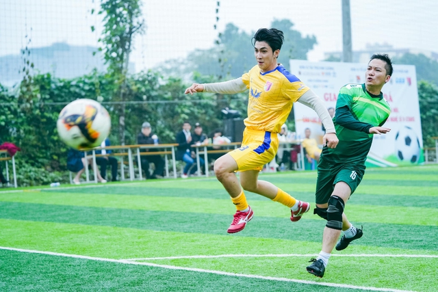 Diễn viên Bình An khoe đi đu Son Heung-min, vợ Á hậu có phản ứng gì?-5