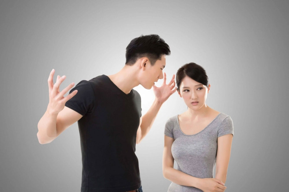 Chồng bắt tôi bỏ công việc lương thấp, ở nhà chăm sóc bố mẹ chồng-1