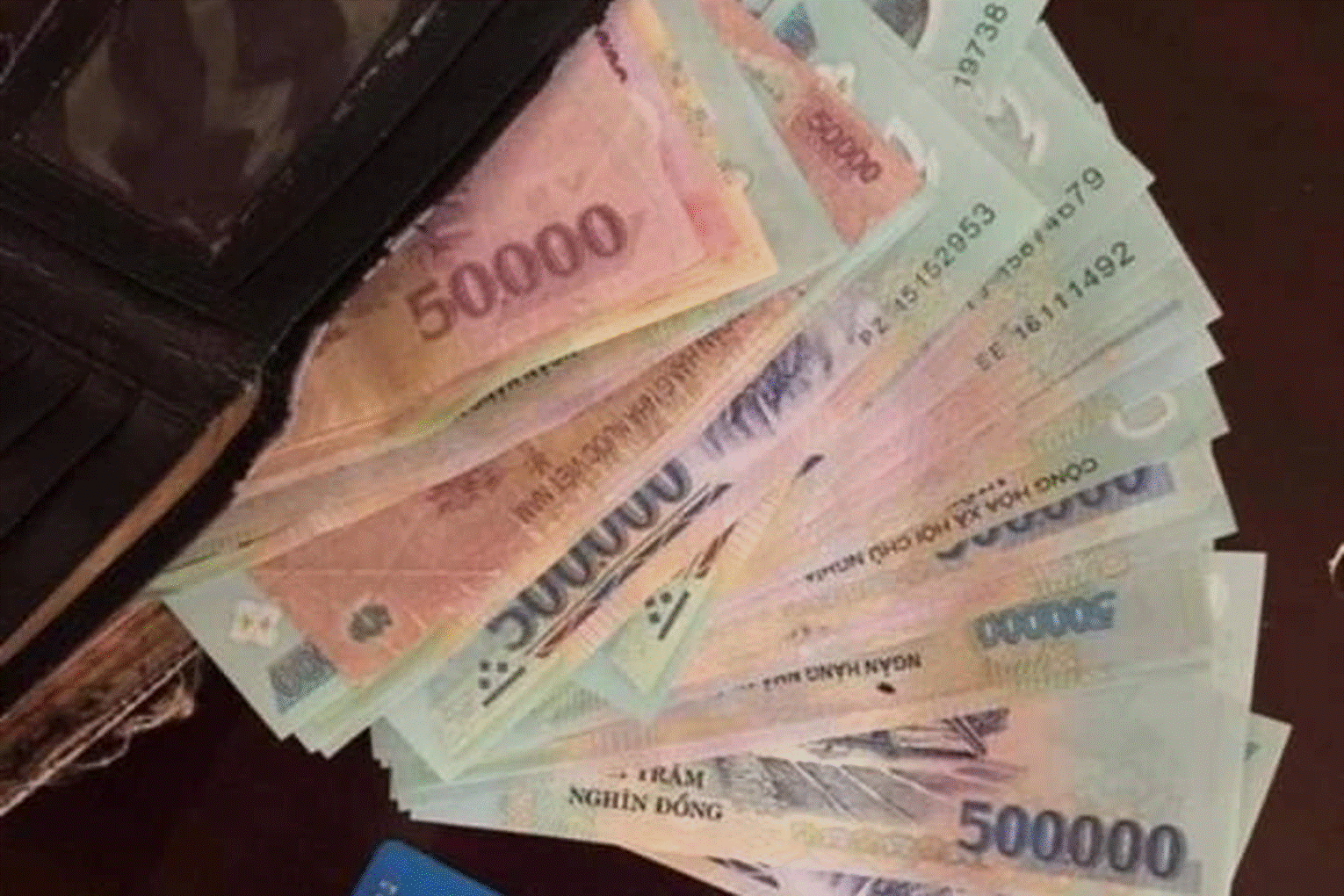 Nhặt được chục triệu đồng trong mưa ngập và tình người Đà Nẵng-1