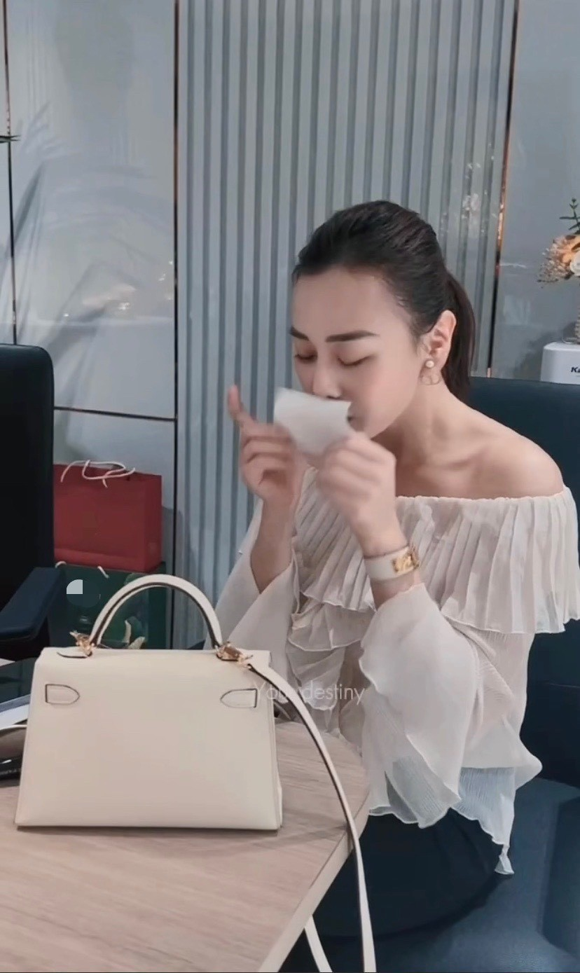 Phương Oanh có chia sẻ đầu tiên về hành trình mang thai con đầu lòng, dù cơn nghén vật vã vẫn thấy hạnh phúc vì điều này!-5