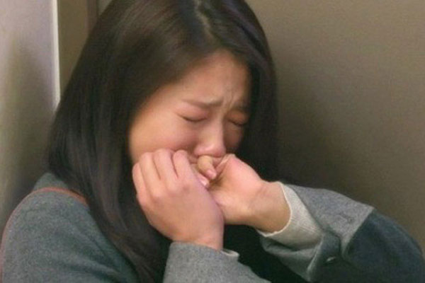 Chồng trẻ chỉ thích ở nhà nội trợ để vợ lăn lộn kiếm tiền-2