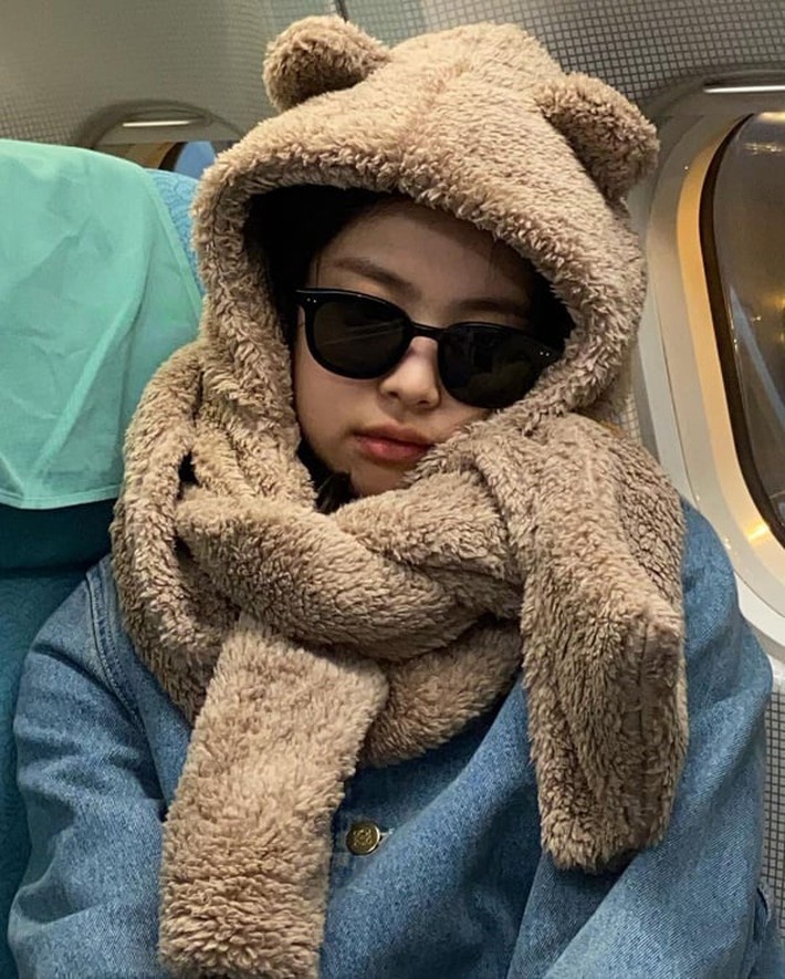 Thời trang thu đông 10 điểm của Jennie giúp cô ấy trở nên nổi bật và thu hút hơn-9