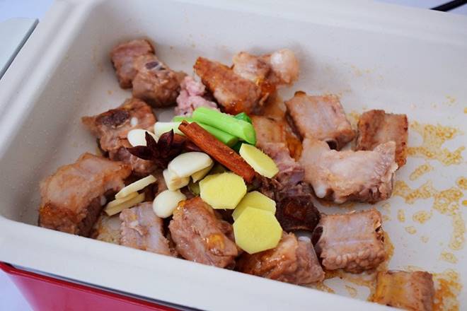 Bộ phận này thuộc top ngon nhất của lợn, đem kho được món mềm thơm, cơm trôi vèo vèo-4