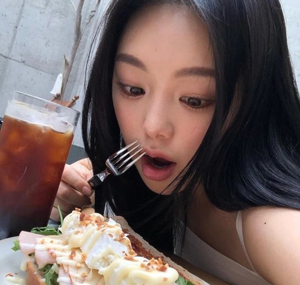 Buồng trứng là công tắc lão hóa” của phụ nữ, làm 4 việc và ăn 3 thứ để bảo vệ-3