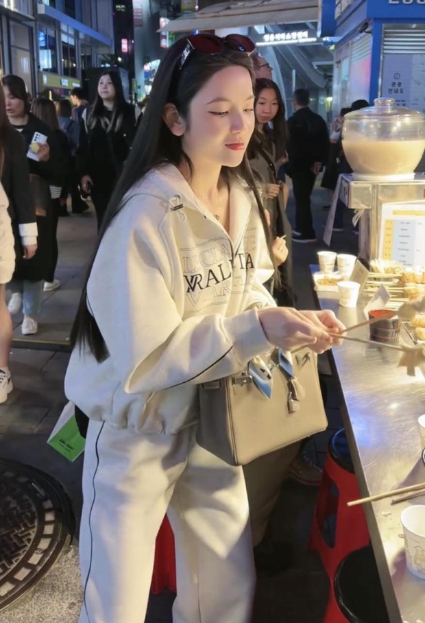 Chu Thanh Huyền lần đầu xuất hiện ở SVĐ sau ồn ào trên mạng, đi mua sắm sang chảnh ở Hàn Quốc-5