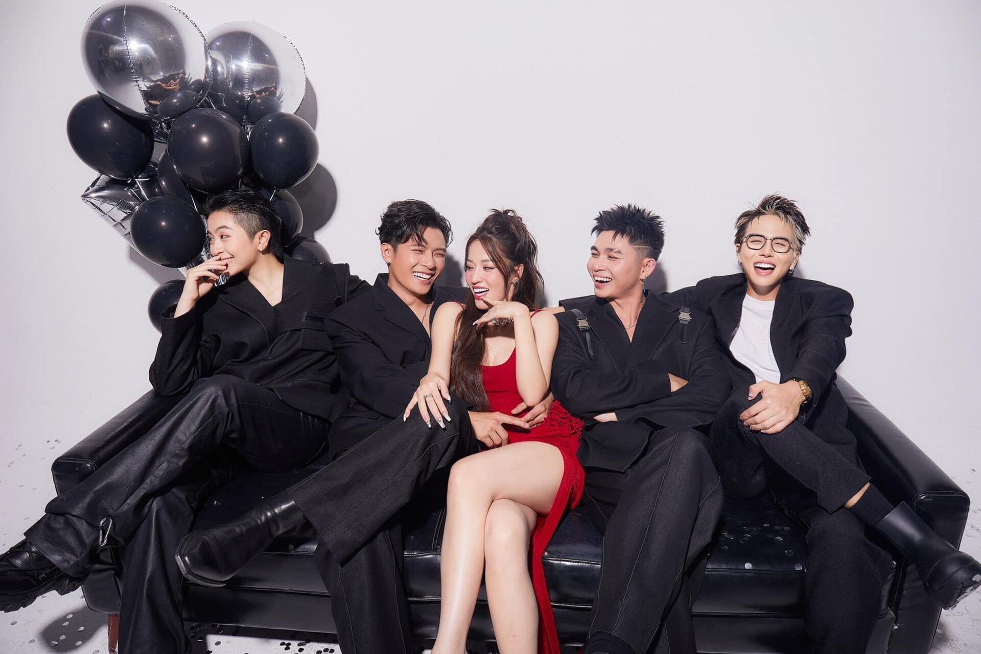 Dàn sao đình đám tụ hội trong loạt ảnh trước ngày cưới của Puka và Gin Tuấn Kiệt-9