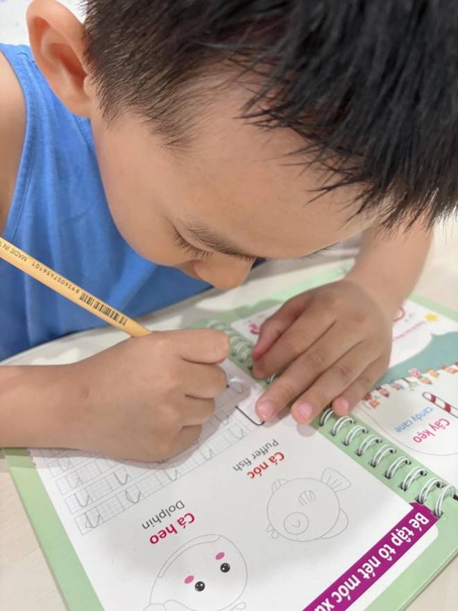 Lương Thế Thành không cho con học thêm trước khi vào lớp 1, Thúy Diễm phải cực nhọc tự dạy con-3