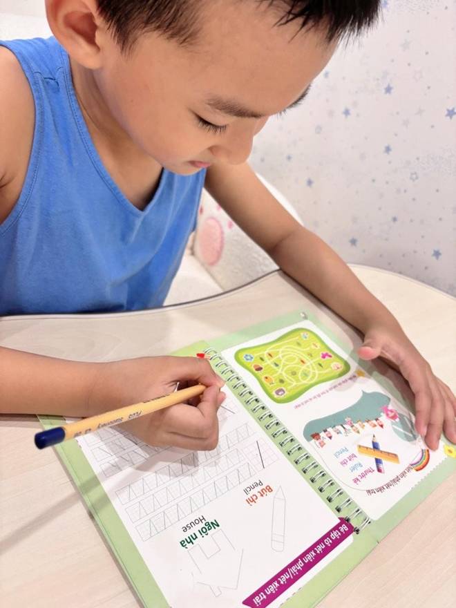 Lương Thế Thành không cho con học thêm trước khi vào lớp 1, Thúy Diễm phải cực nhọc tự dạy con-4