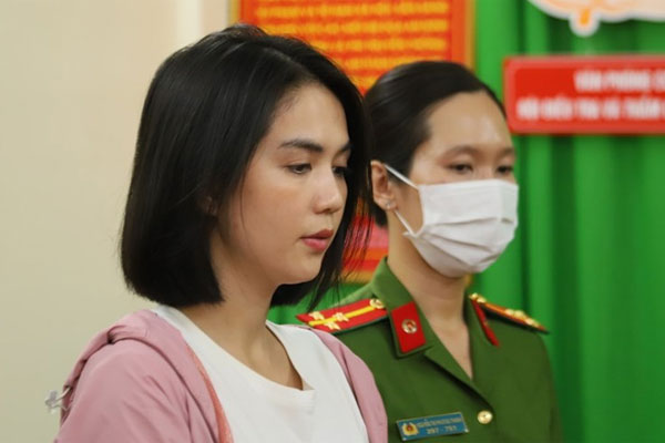 Công an TP HCM đã bắt giam thầy dạy lái mô tô của Ngọc Trinh-2