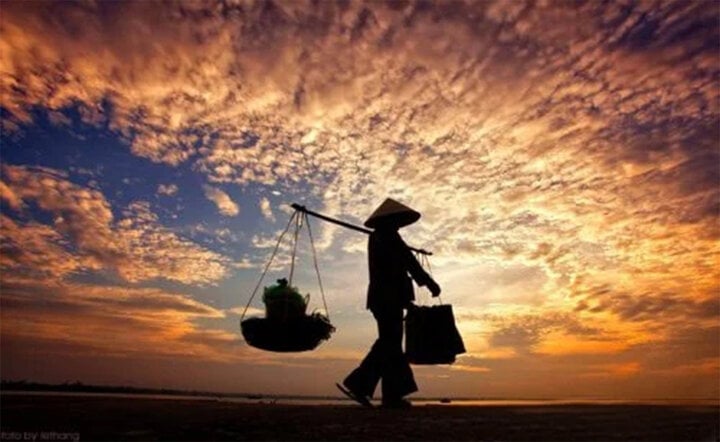 20/10 hết lòng với bạn gái, nhiều người trẻ quên mẹ mình cũng là phụ nữ-1