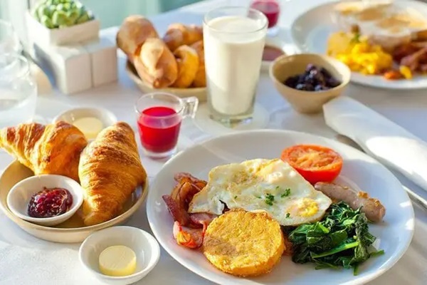7 kiểu ăn sáng rút ngắn tuổi thọ và gây hại sức khoẻ-1