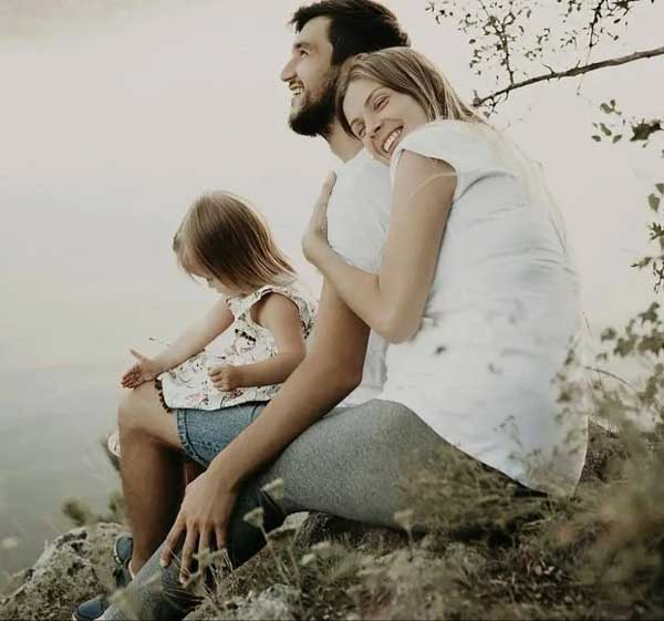 Bé gái 2 tuổi tử vong vì quá đói, khám xét nhà ở của gia đình phát hiện sự thật giật mình trong tủ lạnh-3