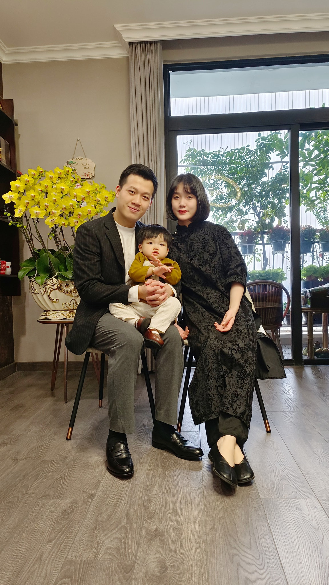 Vợ trẻ như học sinh cấp 3 của MC Trần Ngọc Đường lên đỉnh Olympia-15