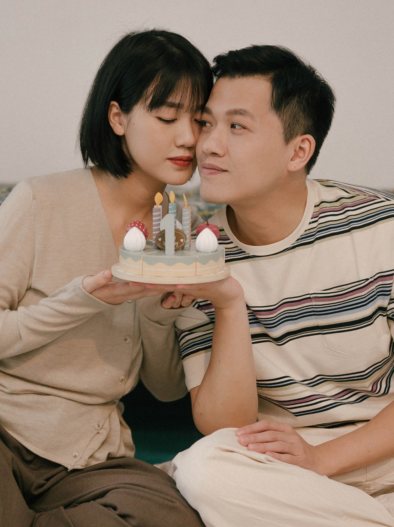 Vợ trẻ như học sinh cấp 3 của MC Trần Ngọc Đường lên đỉnh Olympia-16