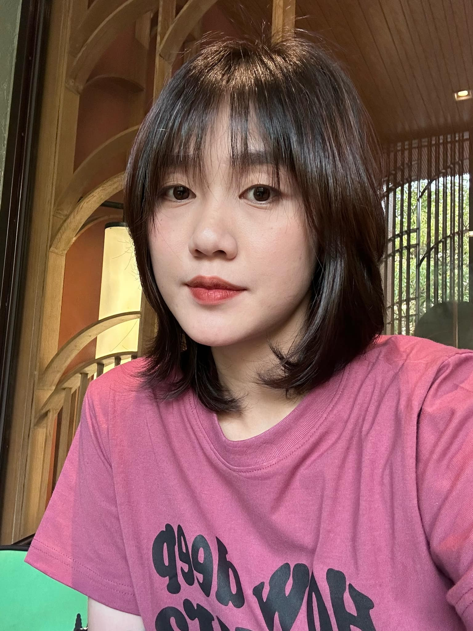 Vợ trẻ như học sinh cấp 3 của MC Trần Ngọc Đường lên đỉnh Olympia-10