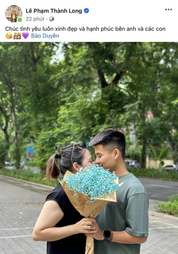 Cầu thủ tặng quà 20/10 cho vợ và bạn gái-4