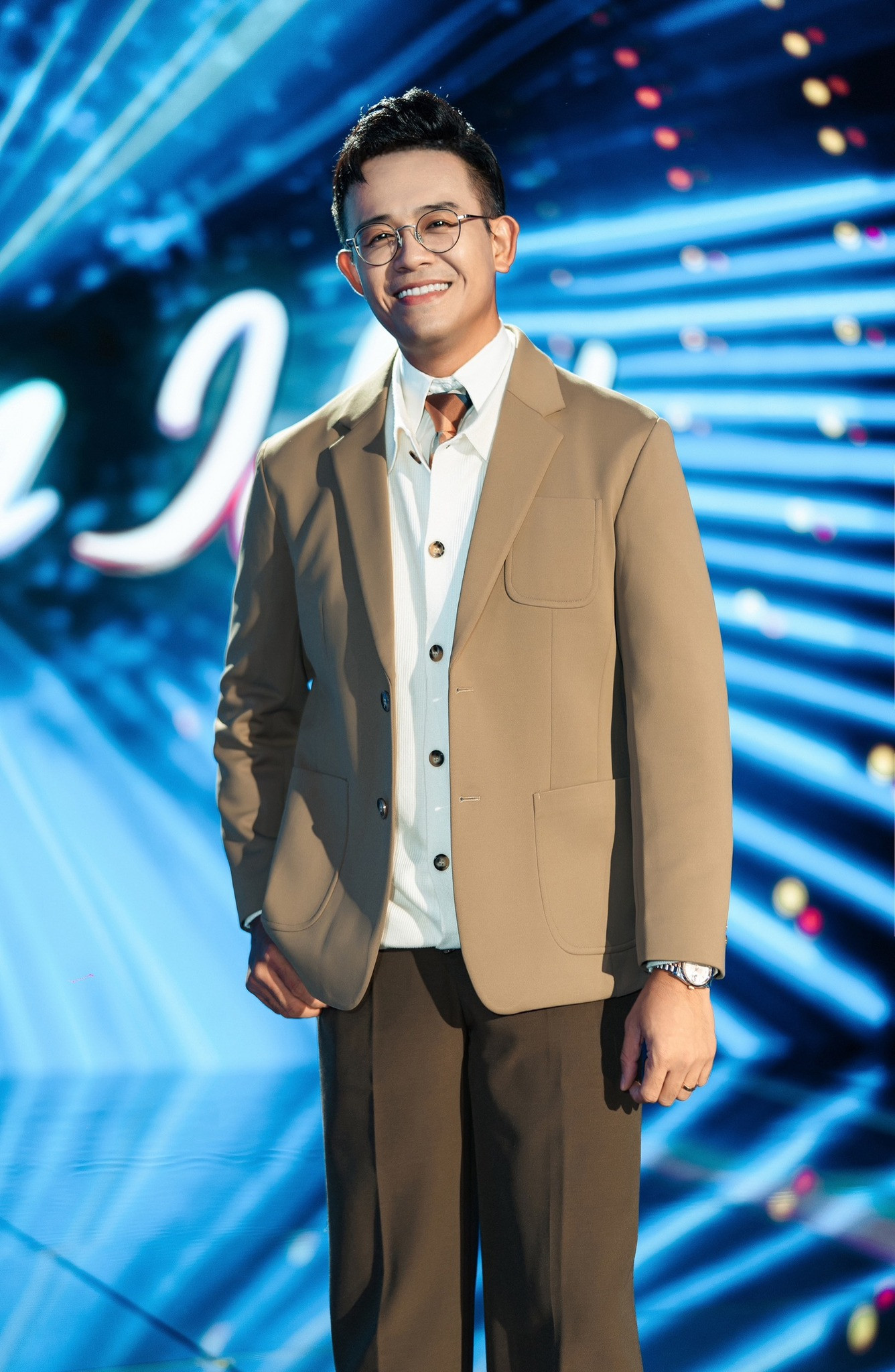 Vợ kém 5 tuổi là trợ thủ đắc lực của MC Đức Bảo Vietnam Idol 2023-1