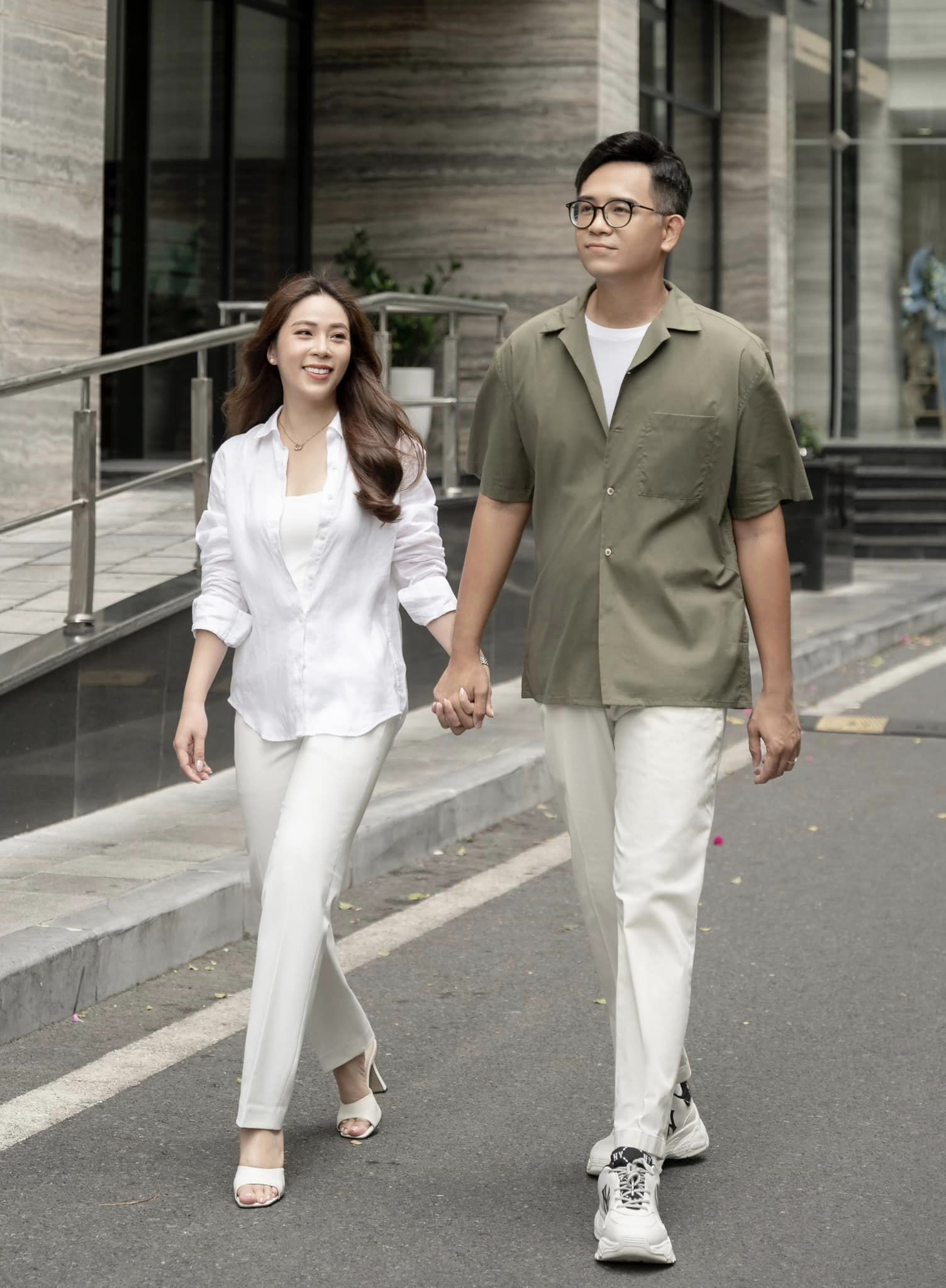 Vợ kém 5 tuổi là trợ thủ đắc lực của MC Đức Bảo Vietnam Idol 2023-3