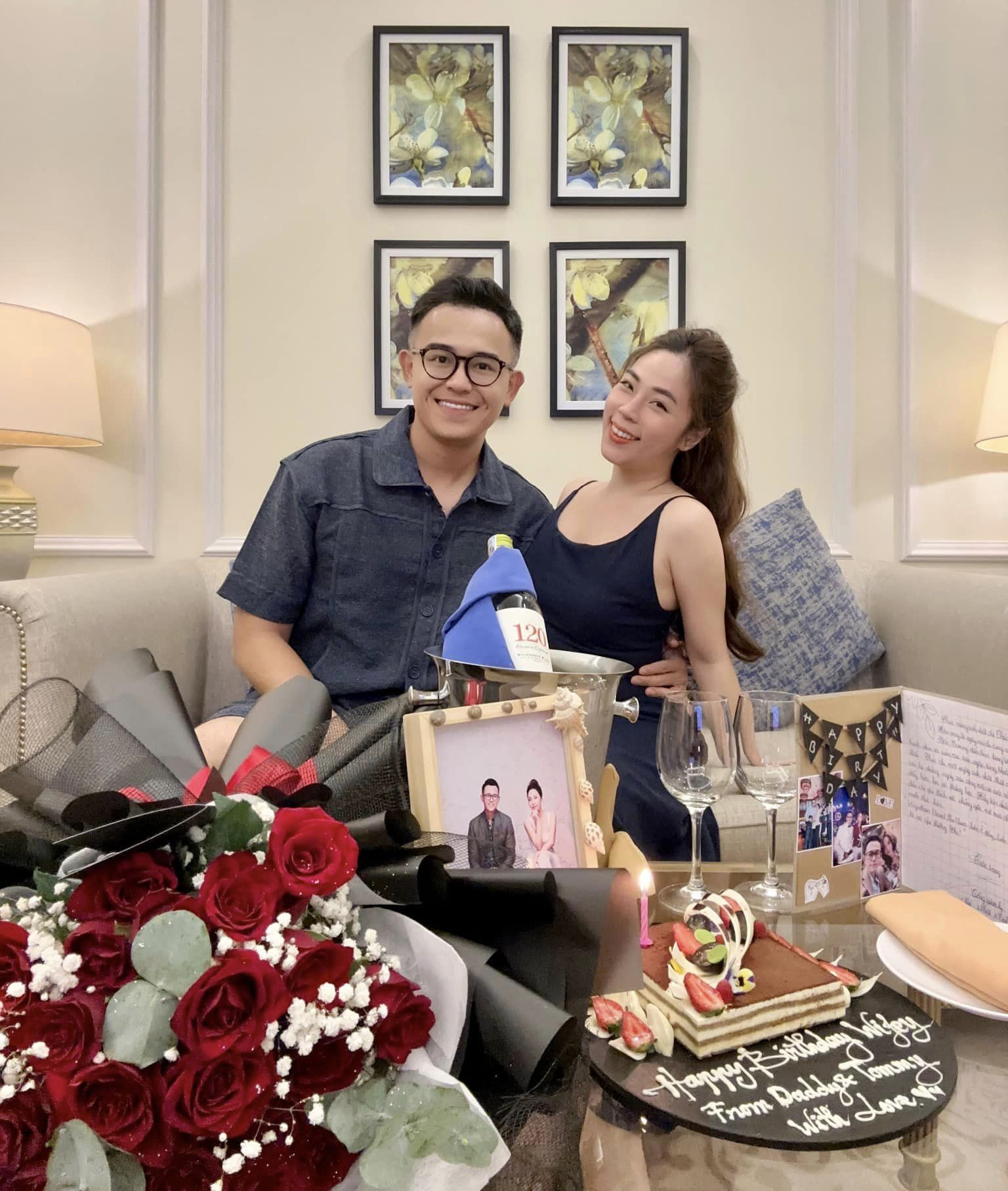 Vợ kém 5 tuổi là trợ thủ đắc lực của MC Đức Bảo Vietnam Idol 2023-8