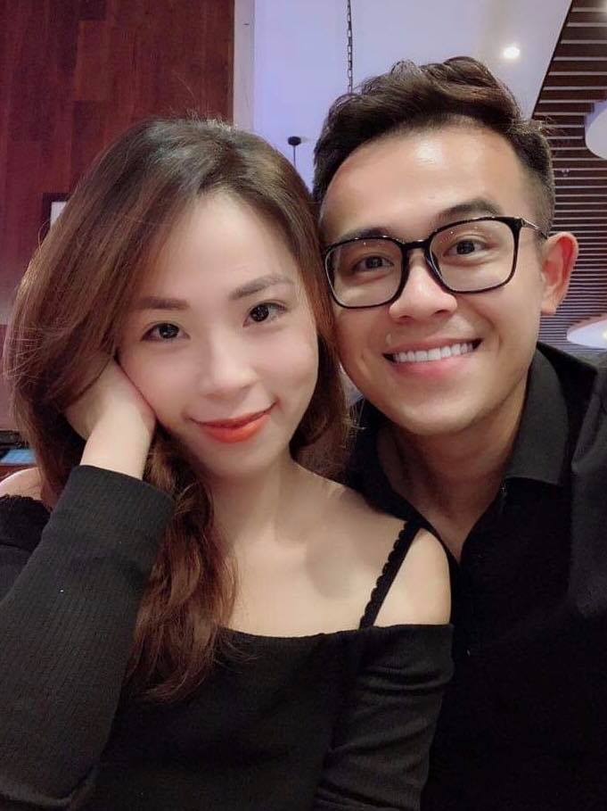 Vợ kém 5 tuổi là trợ thủ đắc lực của MC Đức Bảo Vietnam Idol 2023-18