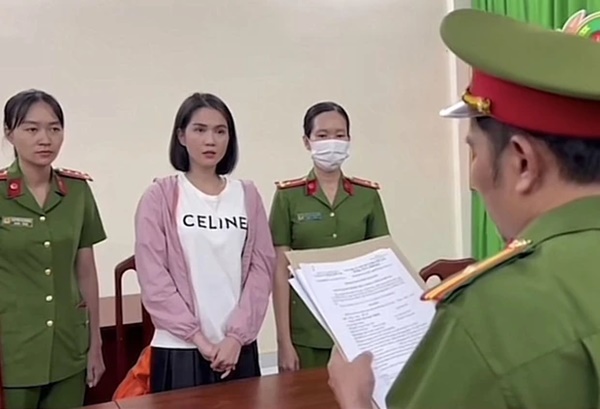 Tạm giữ mô tô do Ngọc Trinh cầm lái, mở rộng điều tra vụ án-3