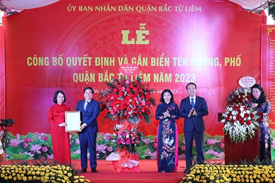 Quận Bắc Từ Liêm gắn biển 4 tuyến đường, phố