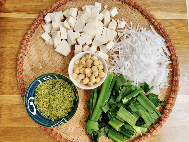 Cách nấu chè cốm dừa khoai môn hạt sen - thức quà thanh dịu mang hương vị Hà thành-2