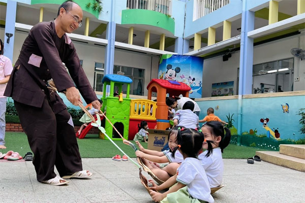 Xôn xao thông tin thu 700.000 đồng/học sinh phục vụ Ngày nhà giáo Việt Nam-2