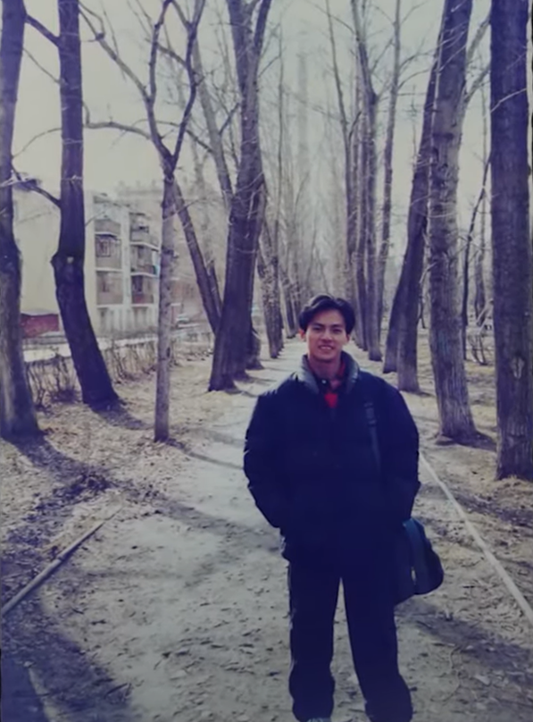 Ảnh hiếm thời còn đi học của chồng Thanh Hằng-2